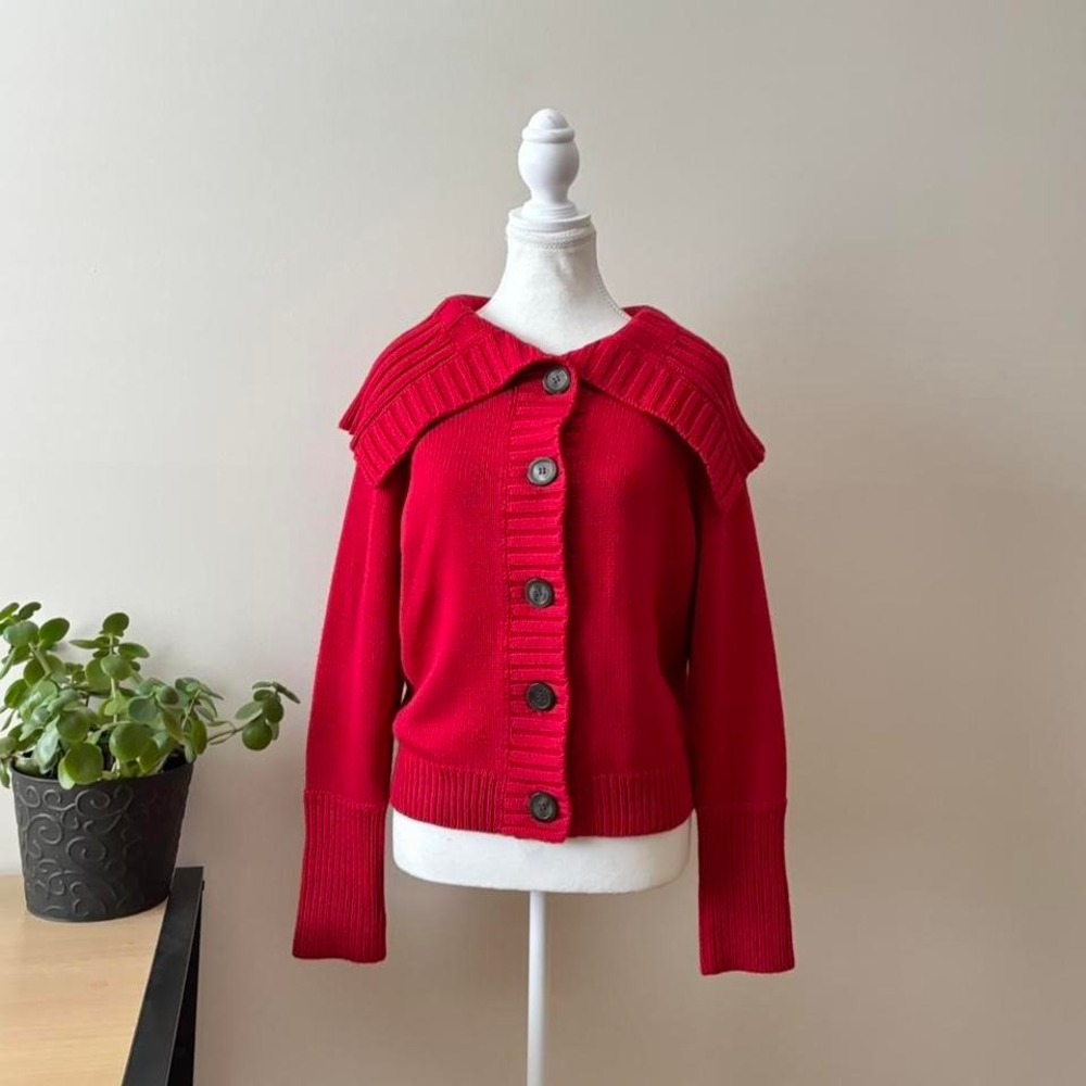 VINTAGE RED CARDIGAN